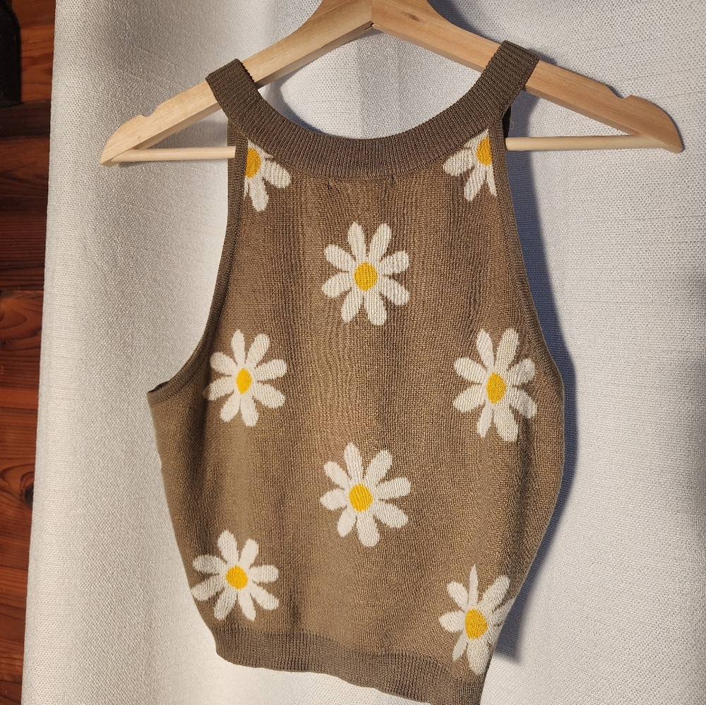 Flower Knit Crop